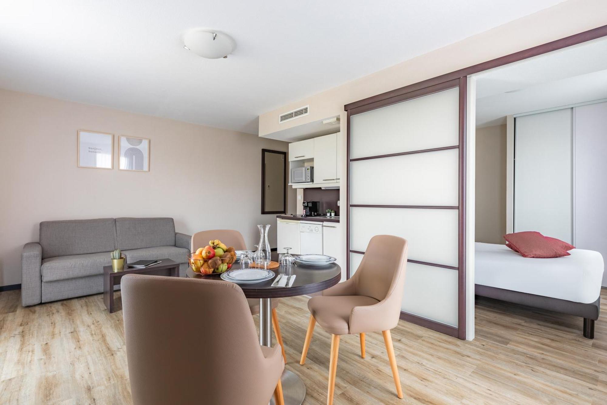 Park&Suites Elegance Nantes Atlantis Saint-Herblain Exterior foto