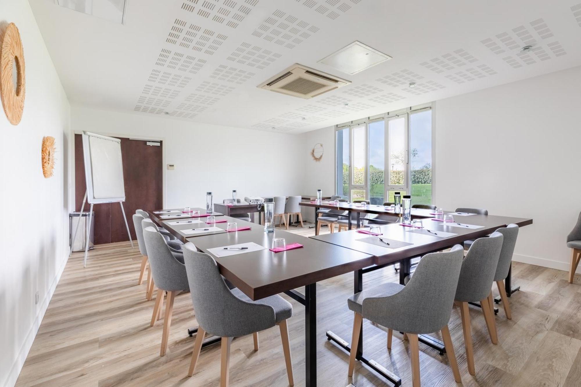 Park&Suites Elegance Nantes Atlantis Saint-Herblain Exterior foto