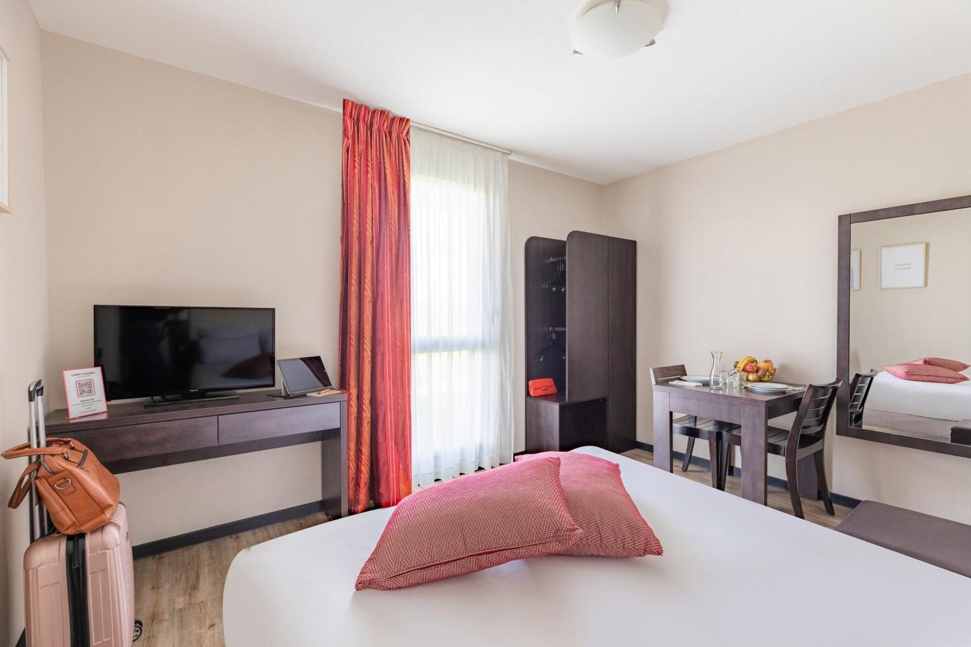 Park&Suites Elegance Nantes Atlantis Saint-Herblain Exterior foto